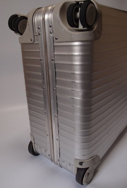 リモワ RIMOWA プルタブ4輪TOPAS 932.77 中古スーツケース 104L